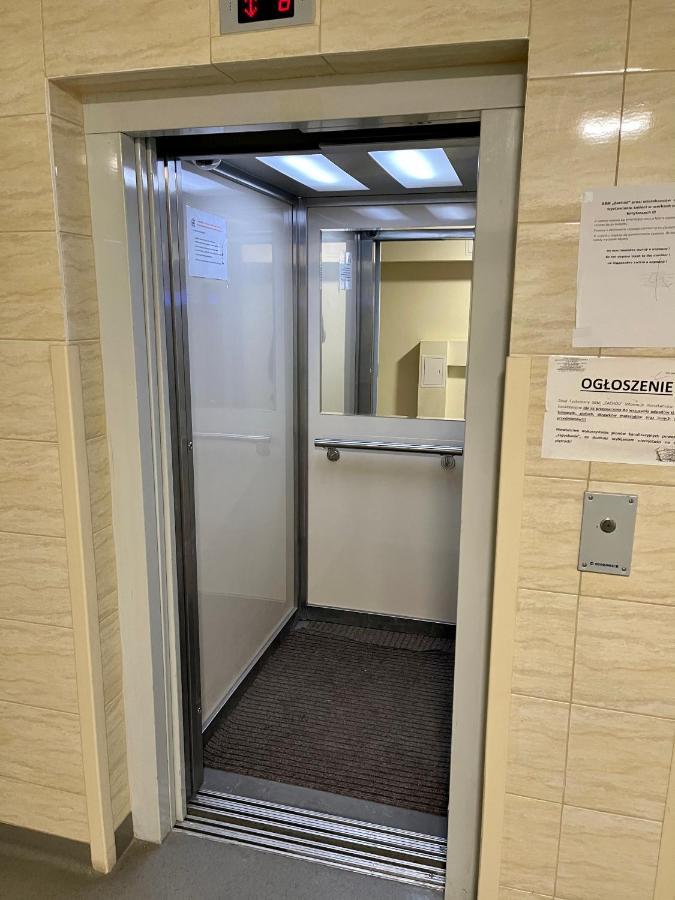 Super Apartament Green Rondo Onz Metro Nowe Wifi 300 Mb/S Aircondition Netflix Spotify Varsó Kültér fotó